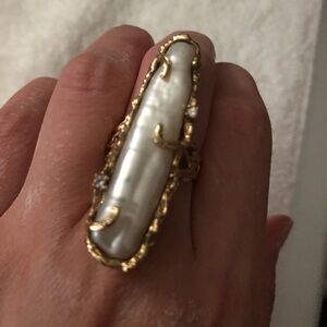 14k yellow gold and biwa pearl ring size 7.5
